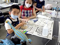 子ども工作教室「親子で恐竜模型をつくろう！」のイメージ