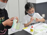 子ども工作教室「光る!恐竜ちょうちんをつくろう!」のイメージ