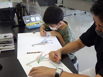 子ども工作教室「親子で恐竜の絵をかこう!」のイメージ