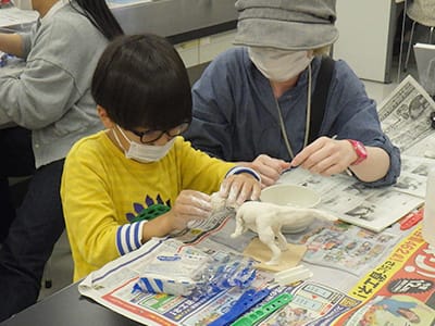 子ども工作教室「親子で恐竜模型をつくろう!」のイメージ