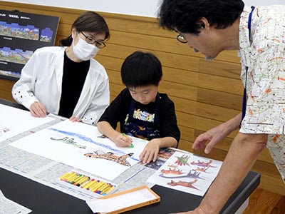 子ども工作教室「親子で恐竜の絵をかこう!」のイメージ