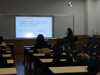博物館セミナー「非・専門家による恐竜の調べ方」のイメージ