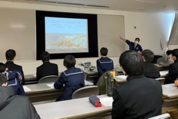 「福井県の恐竜化石について」の授業