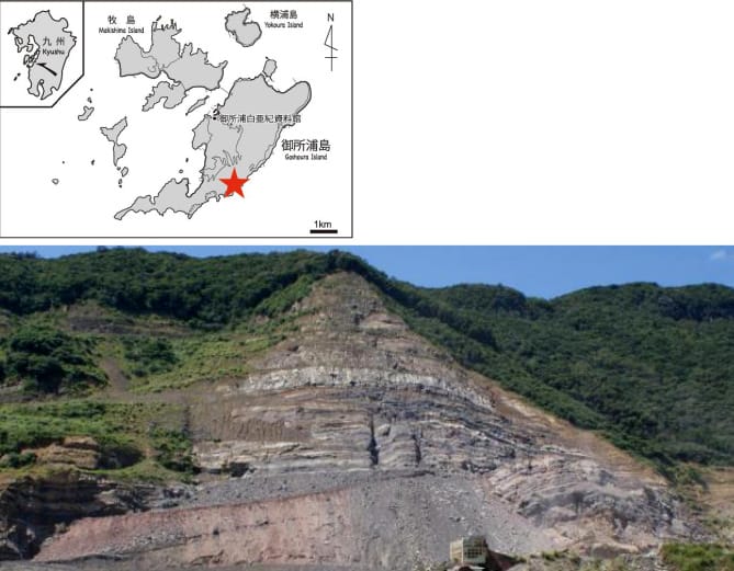 図２　化石の発見地、天草市御所浦町烏帽子南方の採石場（赤の星印：通称「白亜紀の壁」）。