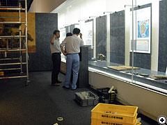 特別展示室の設営風景20080709_1（クリックで拡大）